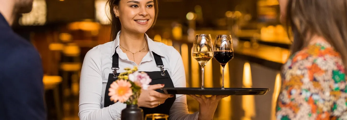 Medewerker bediening bar amsterdam johan cruijff arena